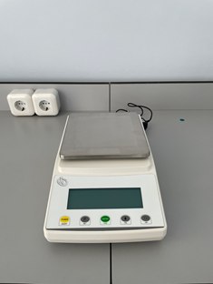 Top-Loading Precision Balance