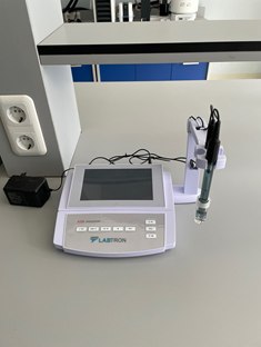 LABTRON BenchtopMulti-parameter Water Quality Meter LMPWM-A40