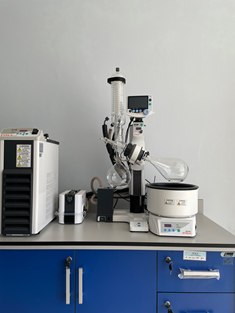 4393200999-PP2-010820830 Rotary Evaporator EYELA ROTARY EVAPORATOR COMPLETE SET WITH VACUUM PUMP, CONTROLLER AND CHILLER