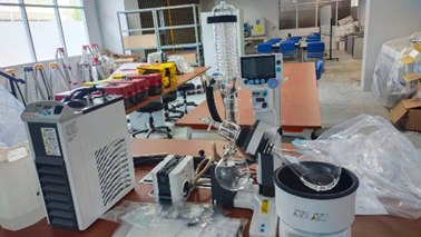 EYELA ROTARY EVAPORATOR COMPLETE SET WITH VACUUM PUMP, CONTROLLER AND CHILLER